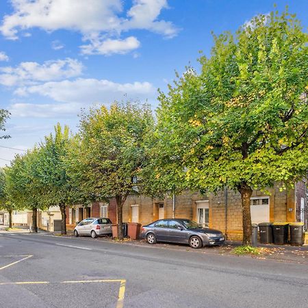 Budget Appart Avec Parking Au Centre-Ville Charleville-Mézières Esterno foto