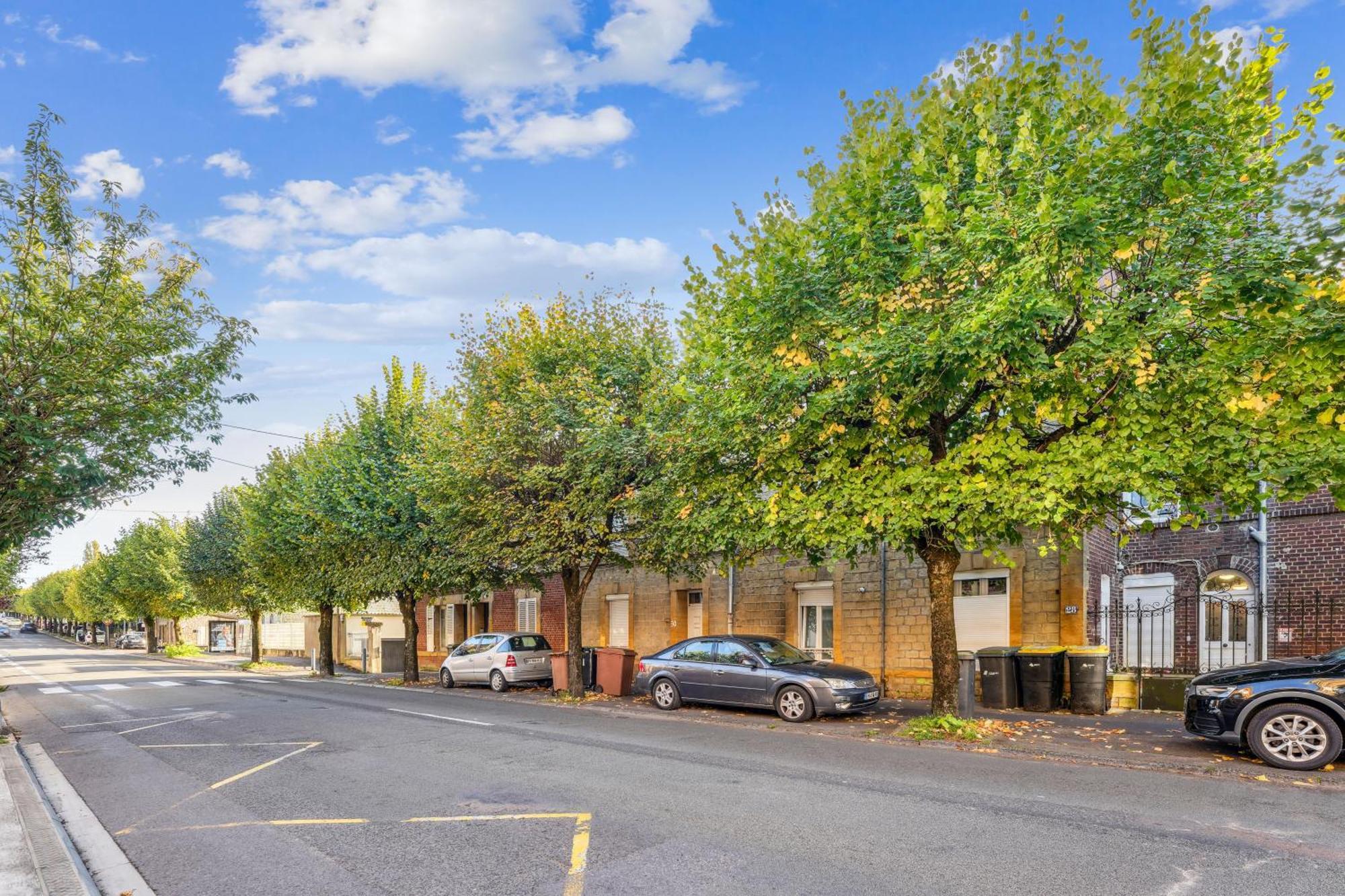 Budget Appart Avec Parking Au Centre-Ville Charleville-Mézières Esterno foto